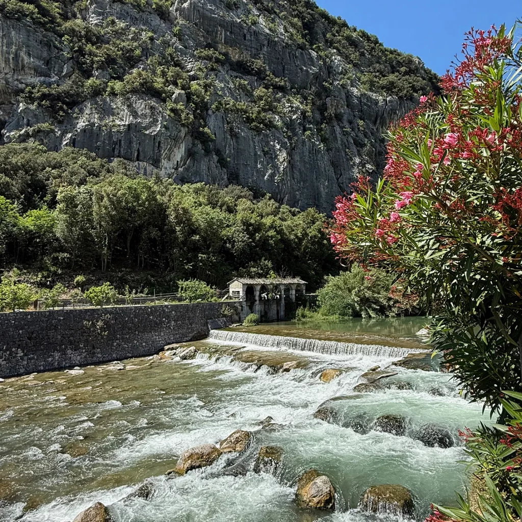 Der Fluss Sarca bei Arco nahe dem Agricamping Agrisalus – beliebtes Ausflugsziel für Familien im Trentino.